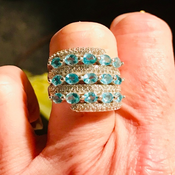 Jewelry - NWOT 👛 $500 RETAIL VALUE NWOT BLUE ZIRCON RING
